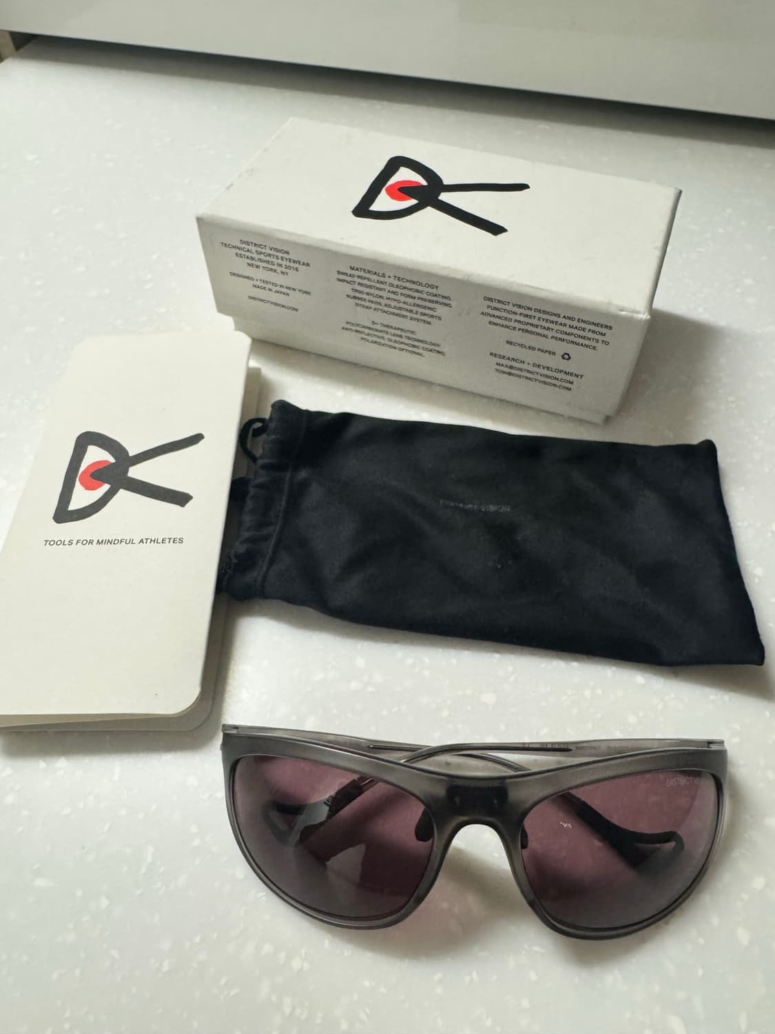 디스트릭트비전 타케요시 그레이 블랙로즈 상품이미지1