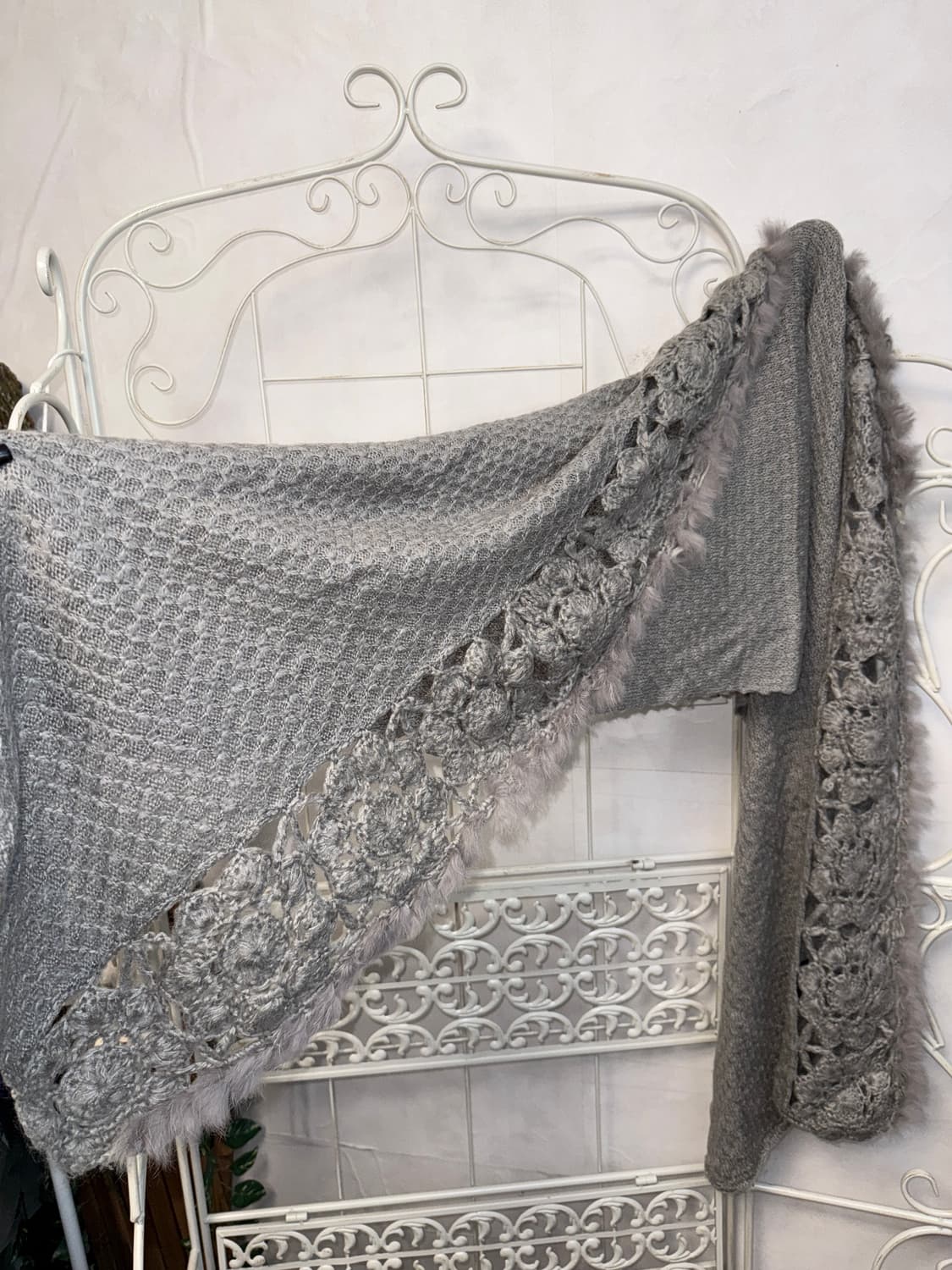 Pierre Balmain gray fur crochet muffler  상품이미지1