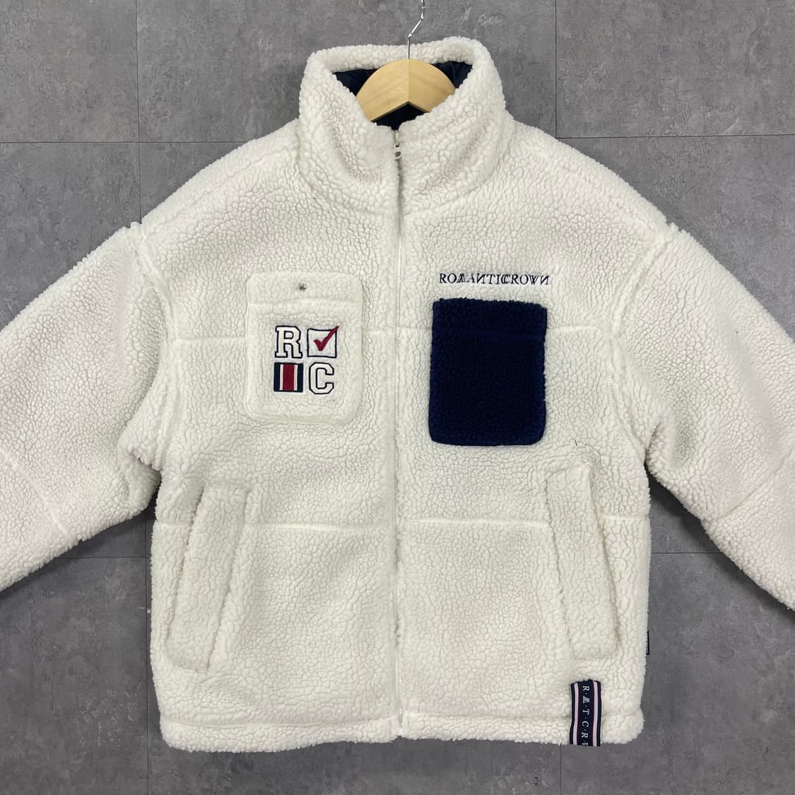 ROMANTIC CROWN  뽀글이 집업 상품이미지1