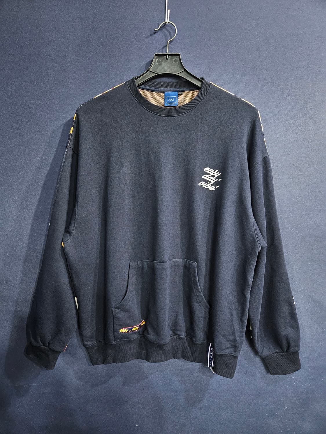 로맨틱크라운 네이비컬러 남성 오버핏 105~110 포켓 맨투맨  상품이미지1