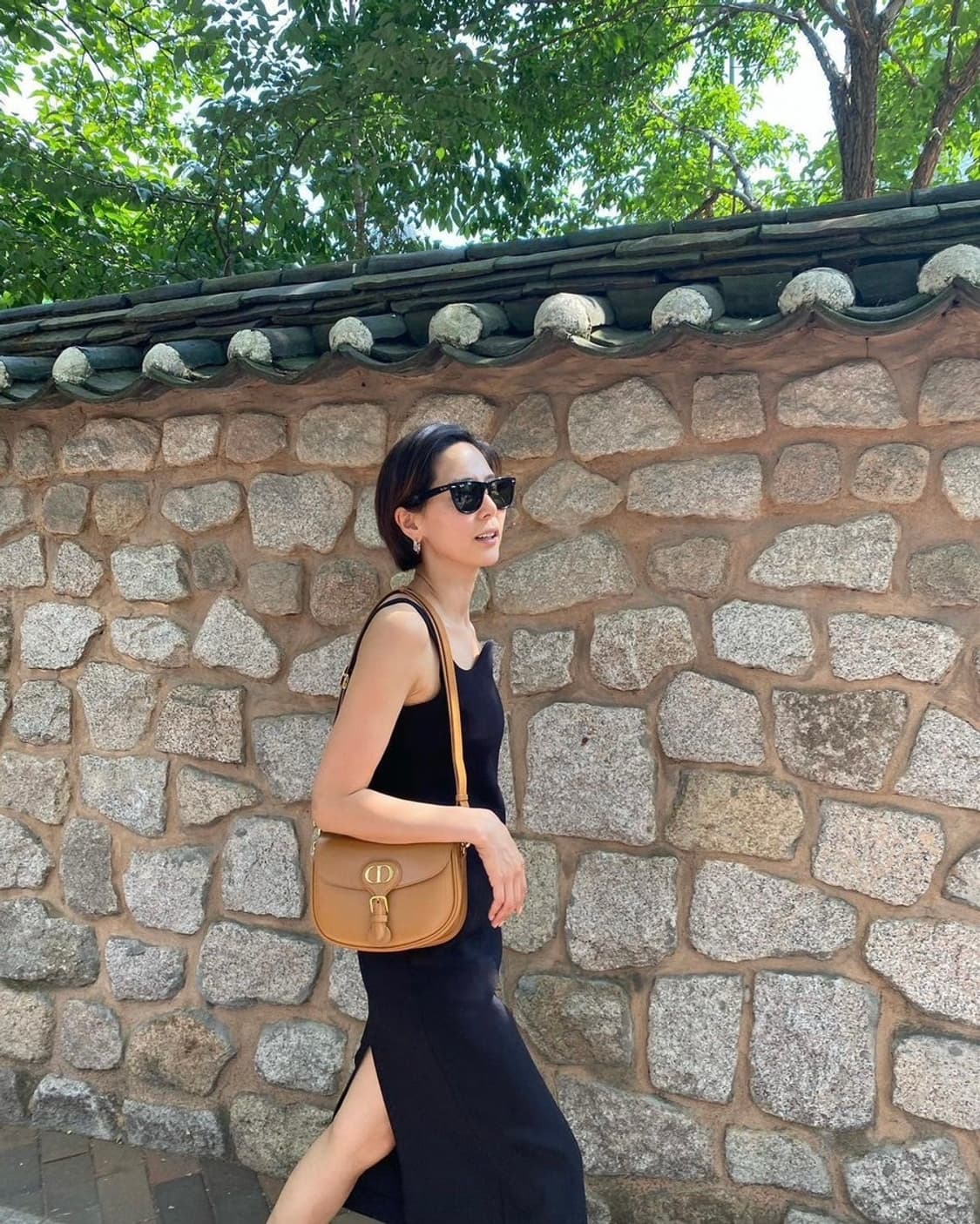 디올 바비백 미디움 브라운 상품이미지10