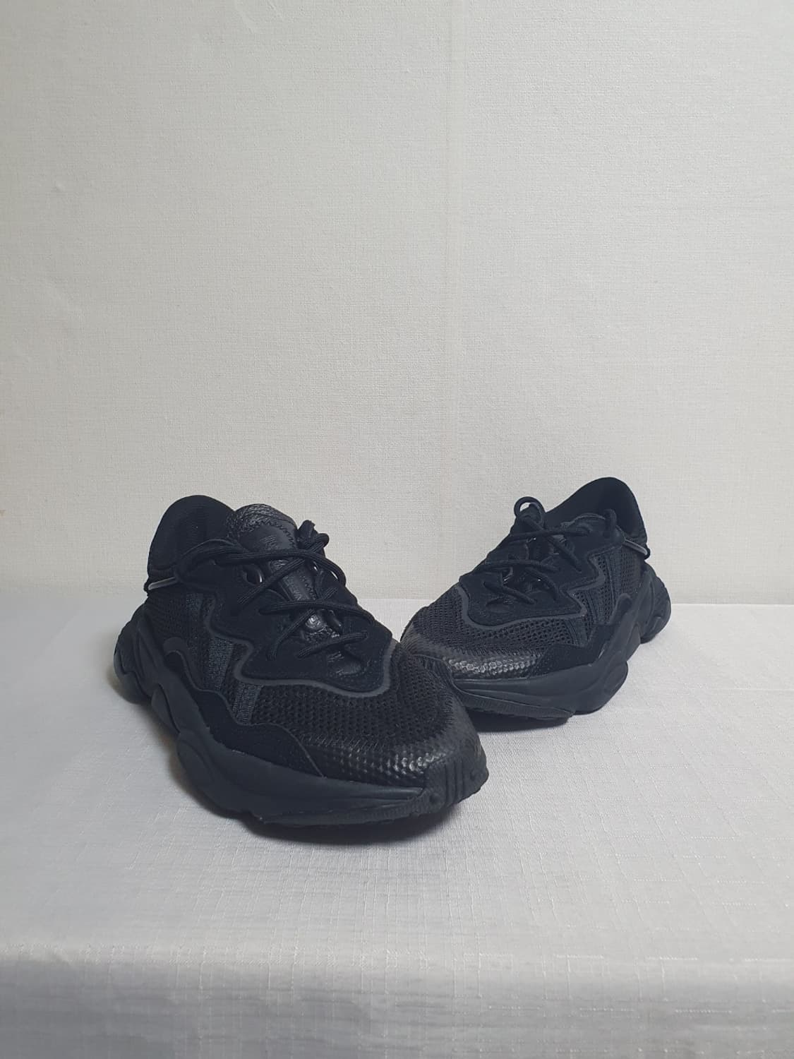 아디다스 오즈위고 트리플블랙 240mm 상품이미지5