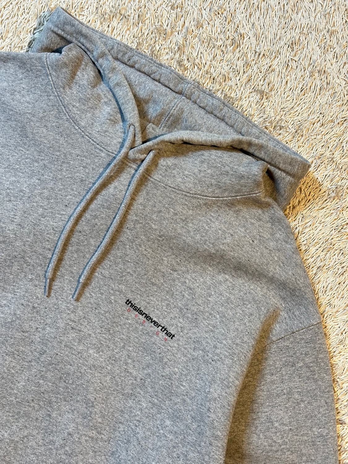 디스이즈네버댓 백로고 후드티 그레이 상품이미지2