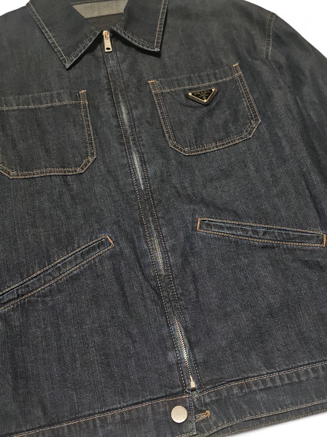 프라다 삼각로고 라이트 데님 집업 자켓 상품이미지10