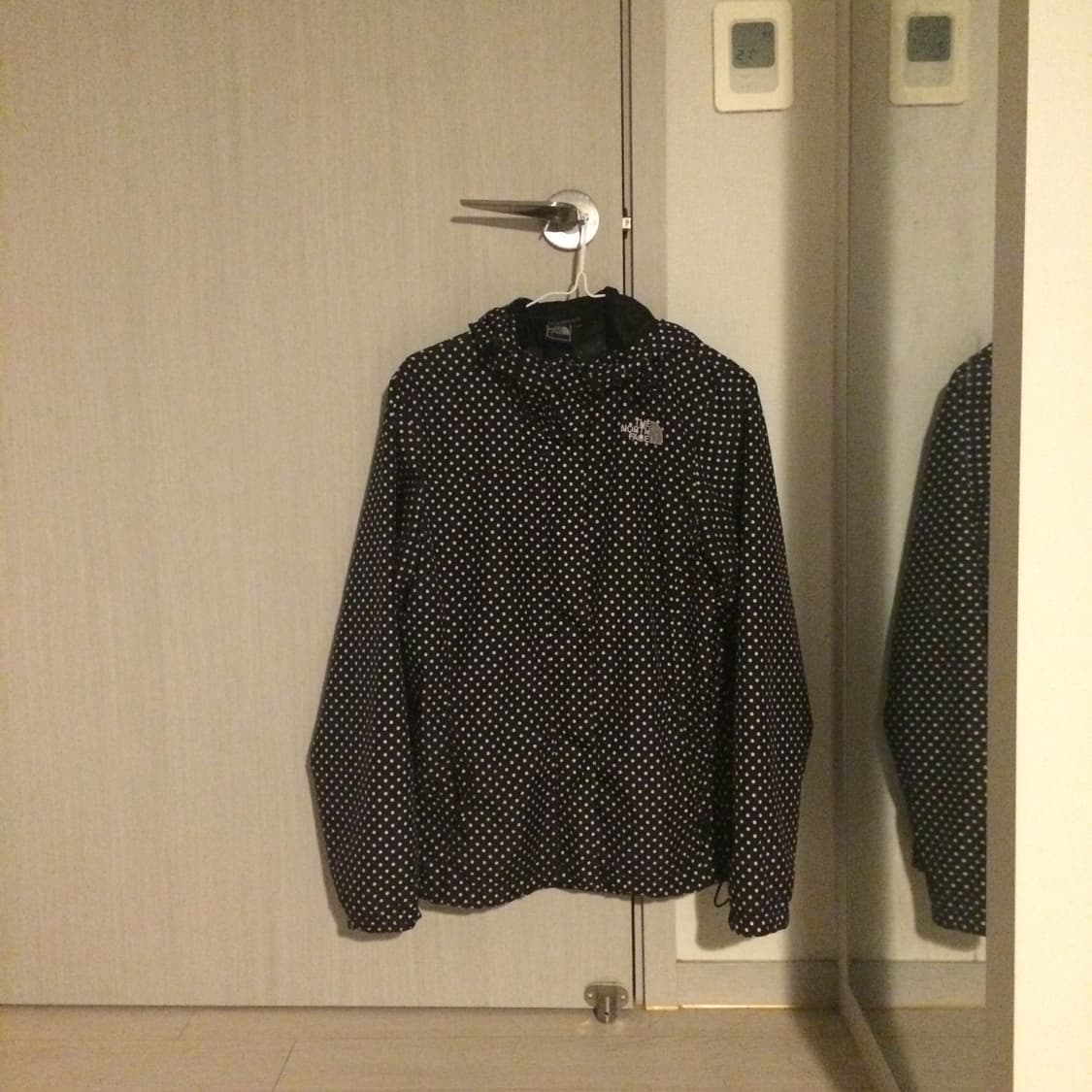 노스페이스 도트 바람막이 자켓  상품이미지5