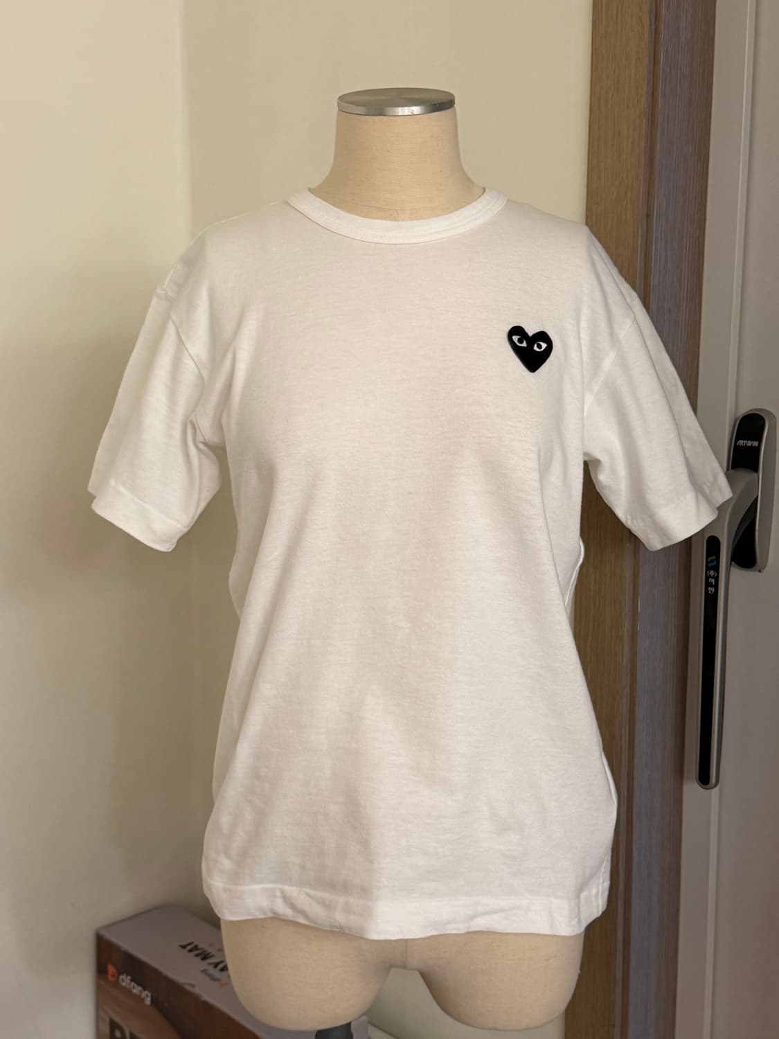 꼼데가르송 블랙로고 반팔티 상품이미지1