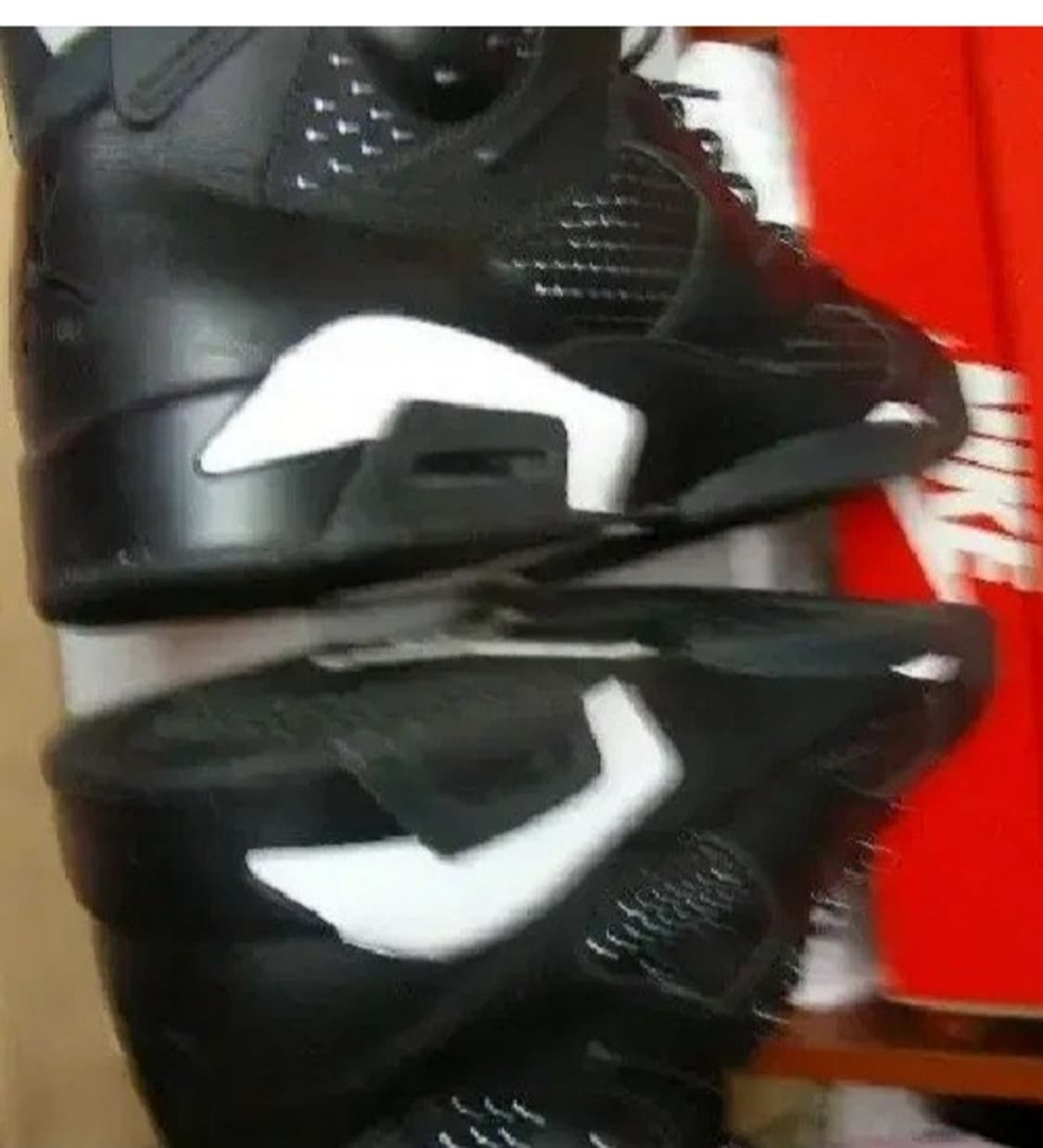 조던6 레트로 블랙캣 290 상품이미지5