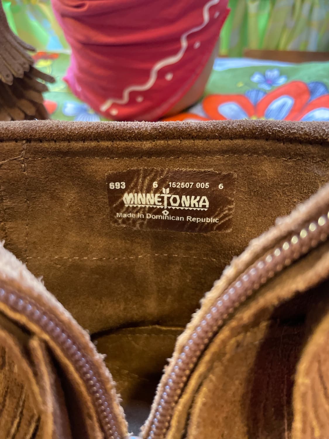 Minnetonka Fringe Suede Ankle Boots 상품이미지2