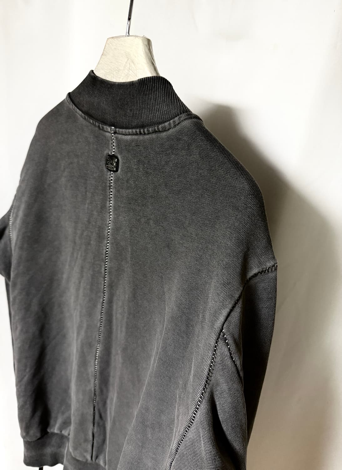 아이작세럼 2way Taping Stitch 헤비코튼 핑거홀 집업 상품이미지8