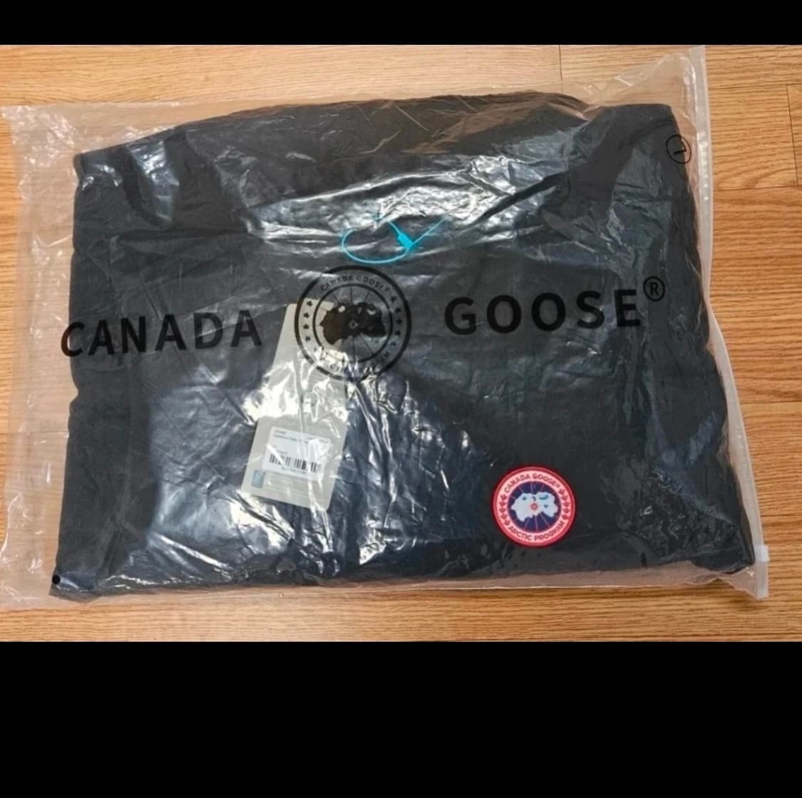 캐나다구스 조끼패딩 블랙 (새상품) 상품이미지3