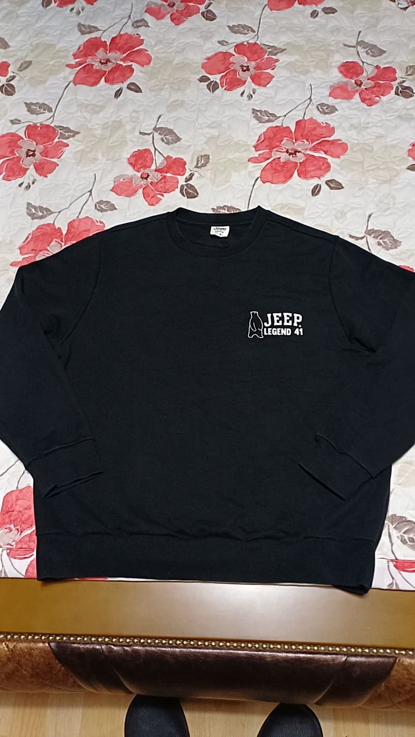 Jeep 맨투맨 실측115 가슴64 기장74 상품이미지1