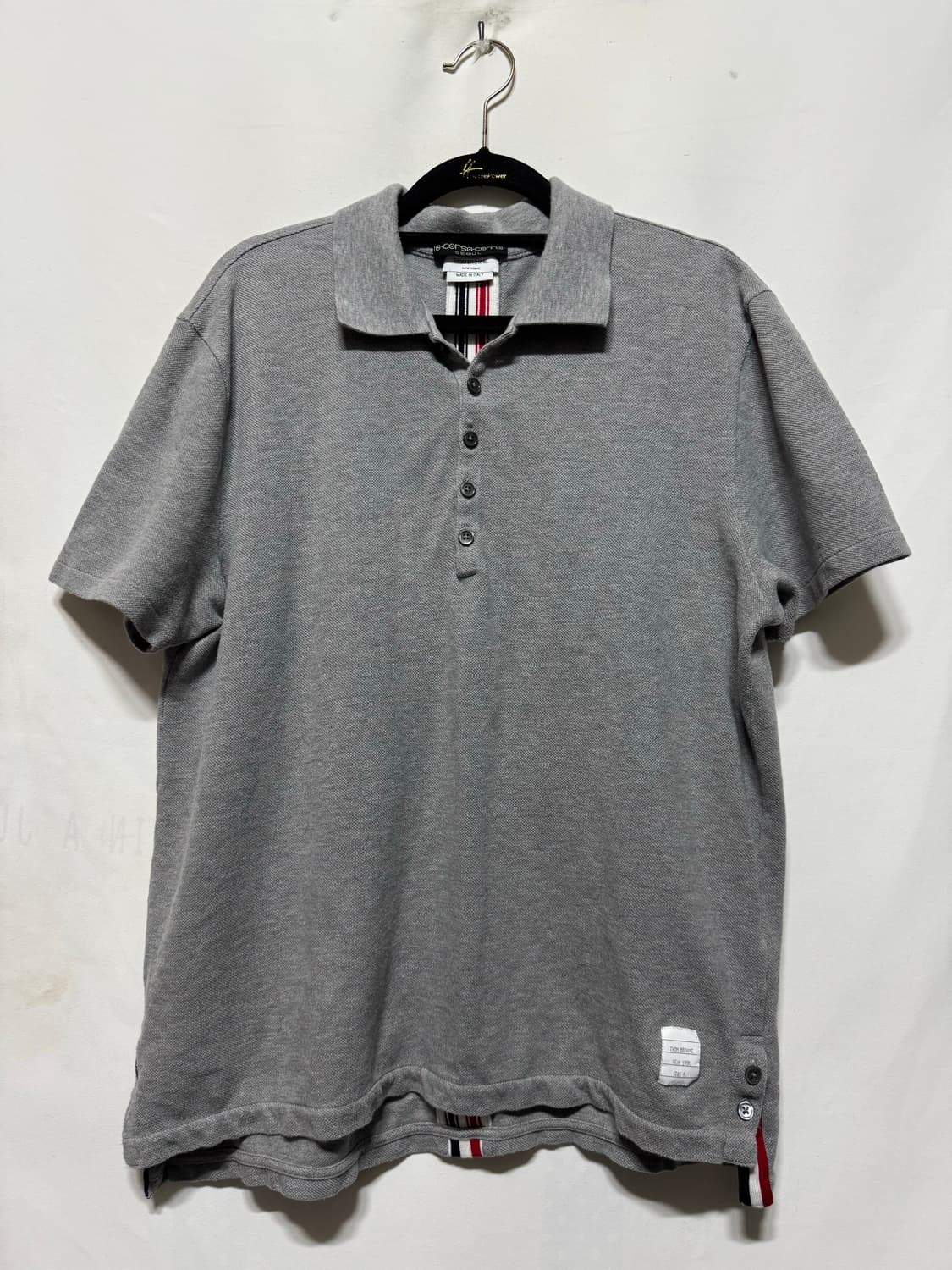 4 톰브라운 백삼선 스트라이프 카라티 상품이미지1