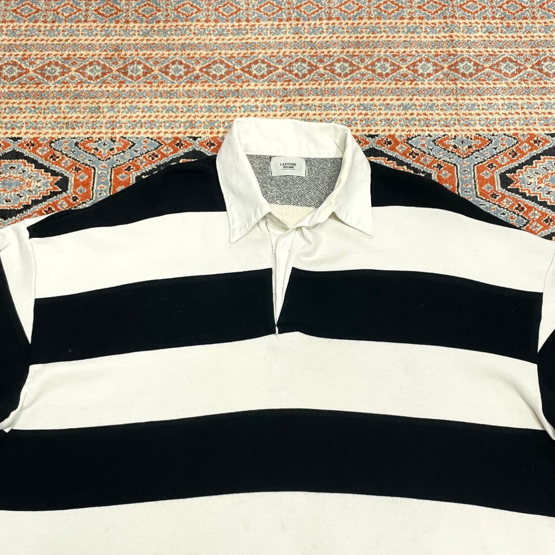랩스튜디오 단가라 스트라이프 오버핏 카라 맨투맨 남성XL 상품이미지2