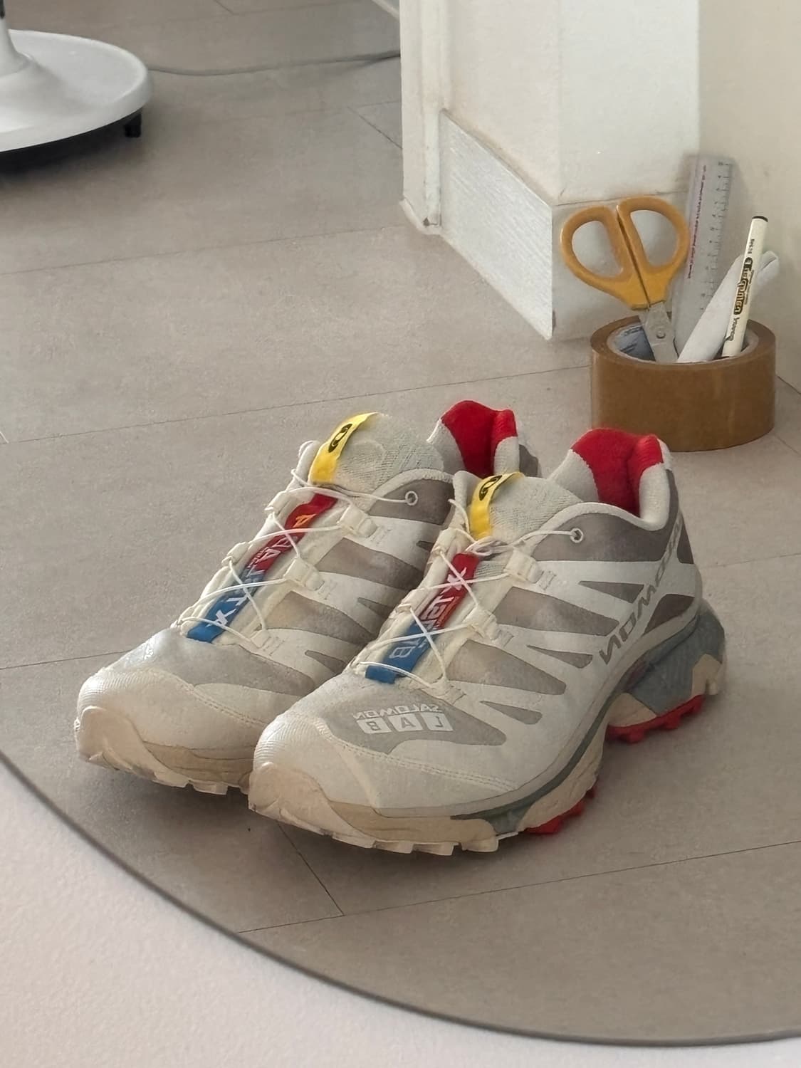 살로몬 XT-4 바닐라아이스 │ 세탁완료 · 상태우수 · 290사이즈 상품이미지2