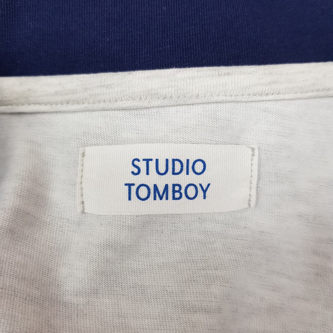 스튜디오톰보이 2023 카라 반팔 크롭 티셔츠  Free사이즈 상품이미지6