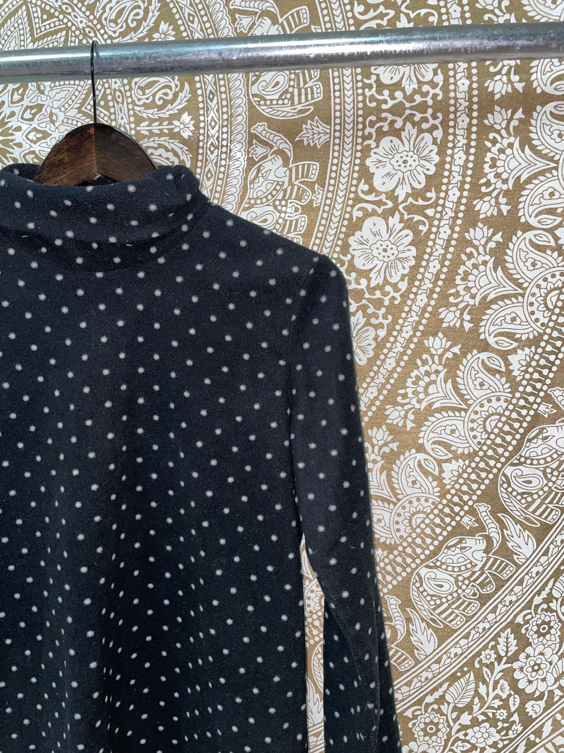 유니클로 여성 후리스 도트 목폴라 긴팔 티  상품이미지2