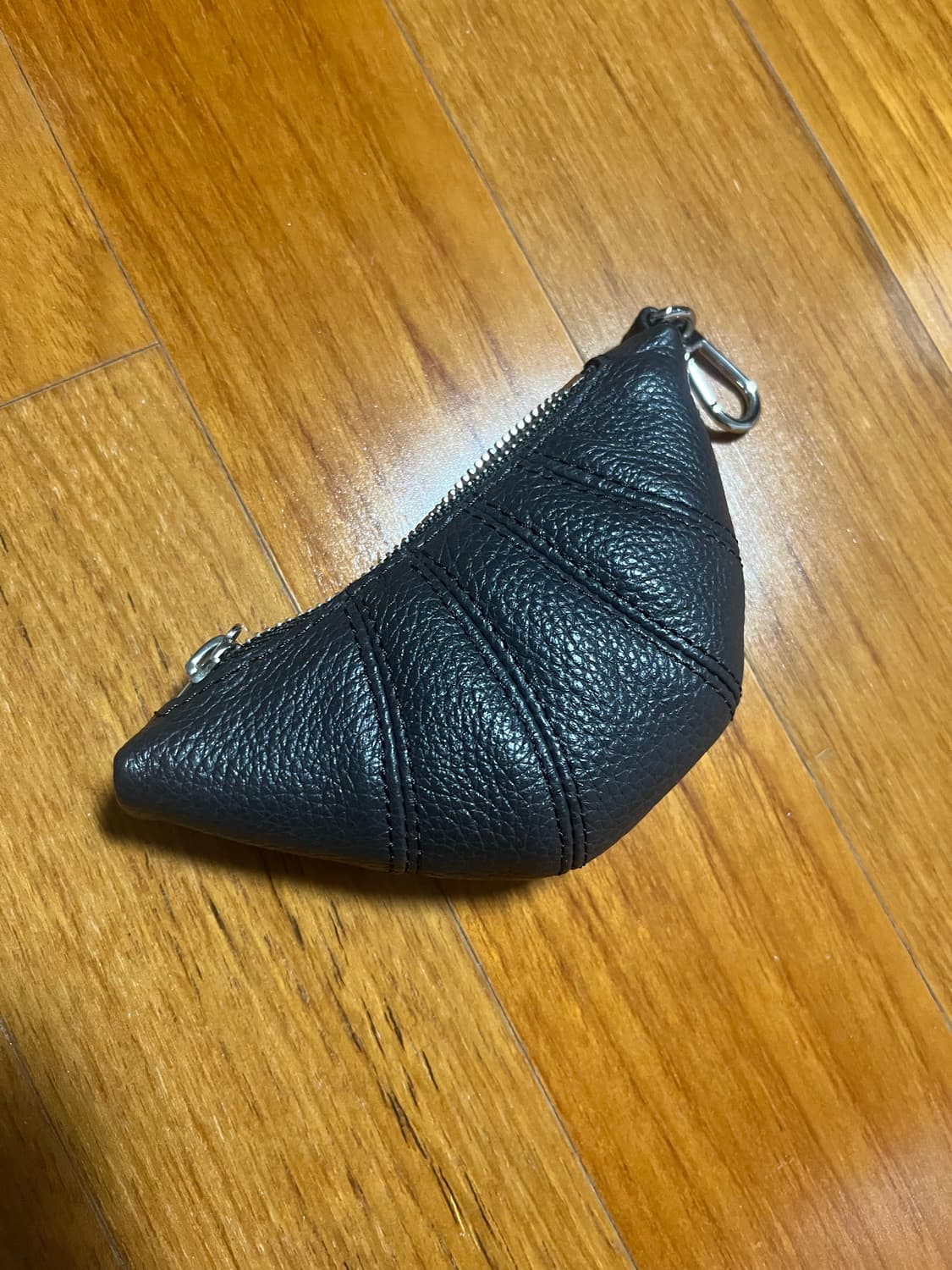 25fw 르메르 크루아상 키링 다크초코 상품이미지2