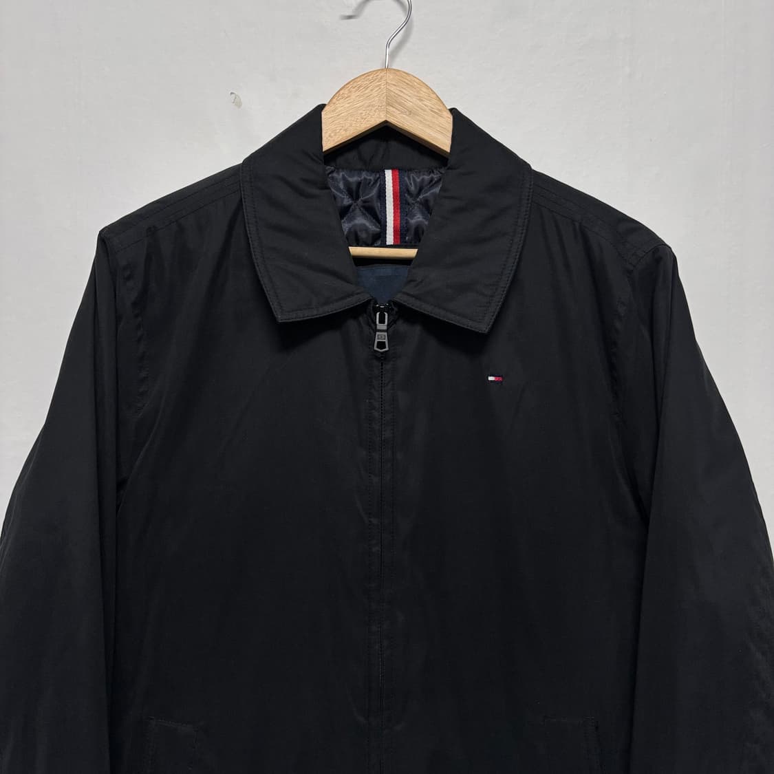 타미힐피거 블랙 누빔 스윙톱 자켓 상품이미지2