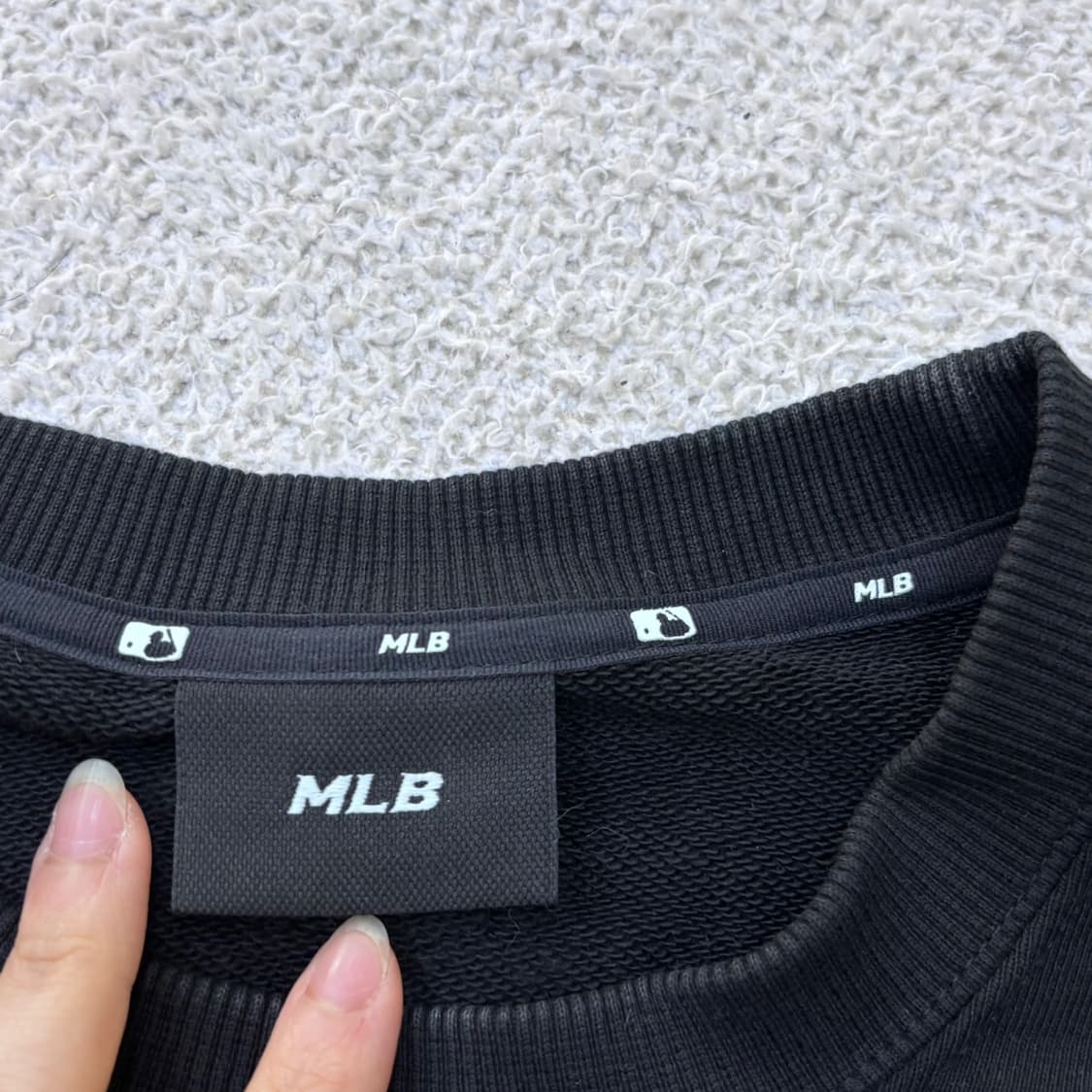 L MLB 남성 하트 로고 블랙 맨투맨 티셔츠 0619E2 상품이미지3