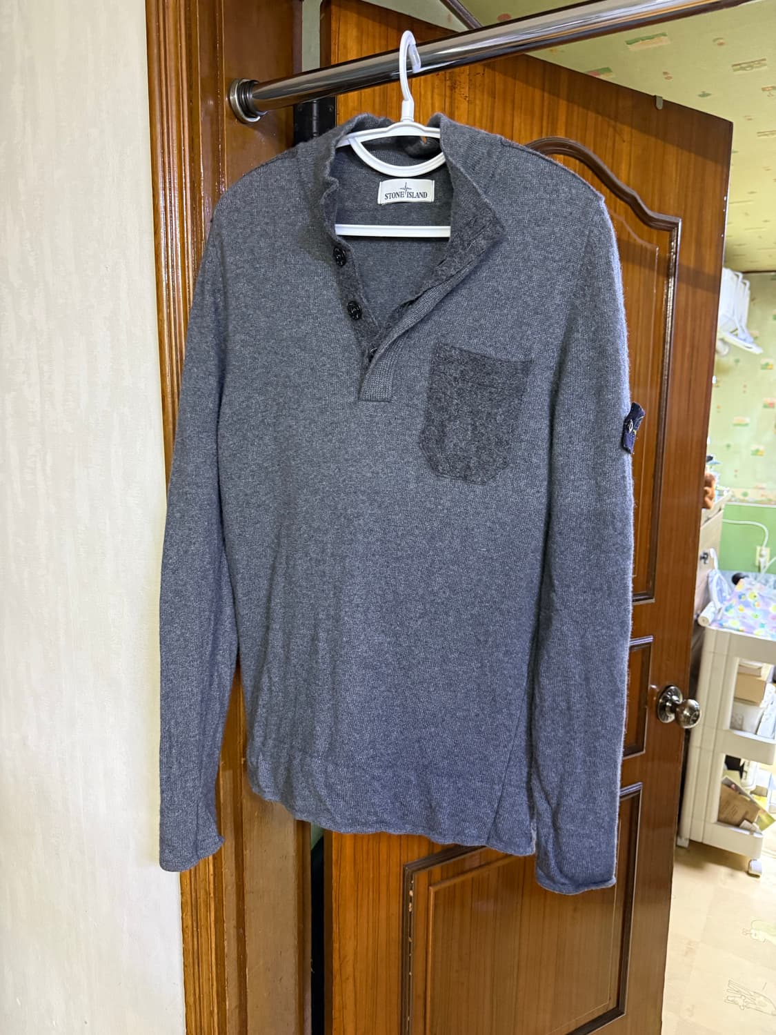 안냐세요 스톤아일랜드 반집업 니트 L 판매합니다(정품)(진짜이쁨sss급) 상품이미지1