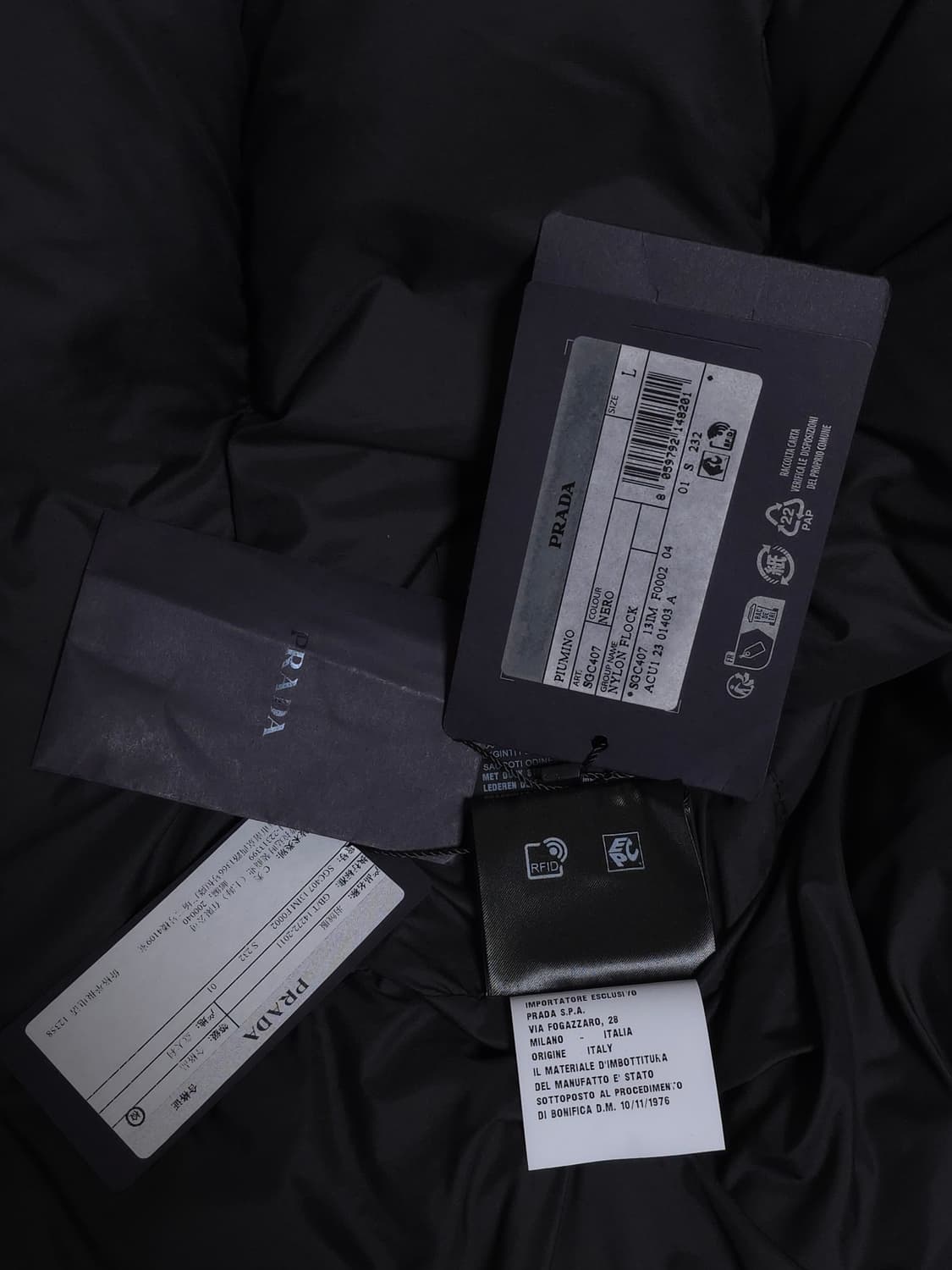 [L] 프라다 벨벳 패딩 블랙(SGC407) 상품이미지10