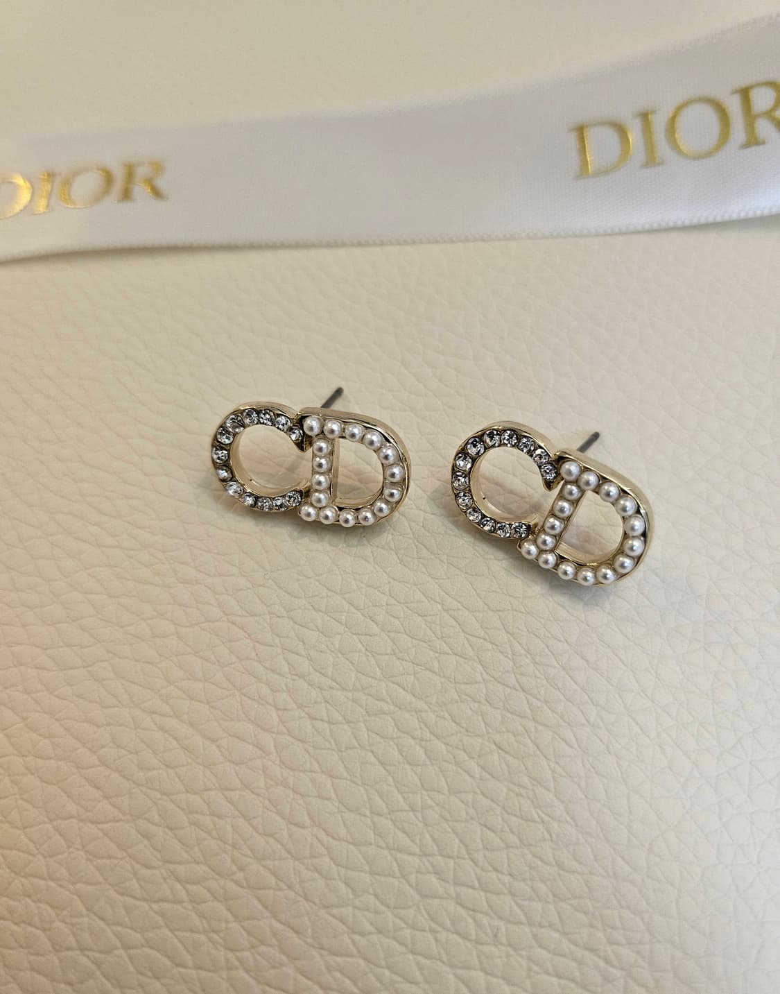 디올 진주 큐빅 금장 귀걸이 업사이클링 상품이미지3
