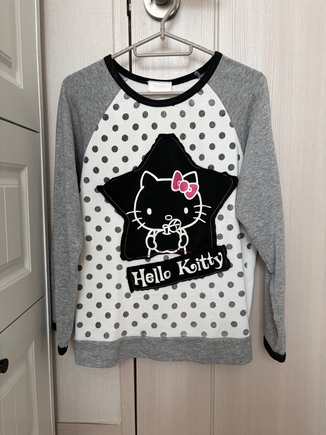 헬로키티 도트 맨투맨 티 상품이미지2