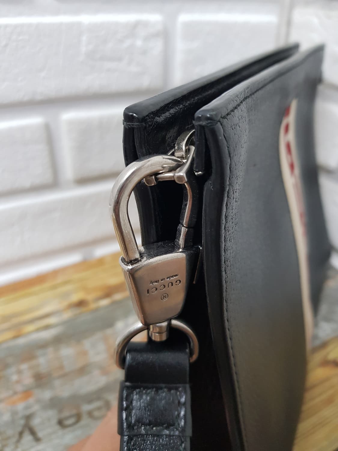 [정품] 구찌 로고밴드 레더클러치 블랙 상품이미지7