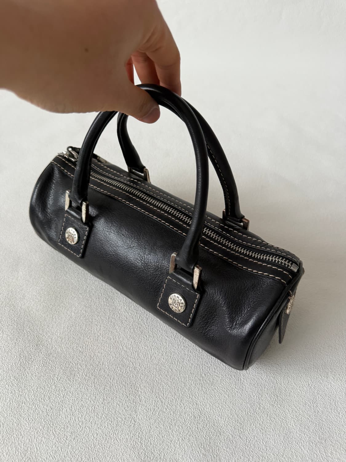 마이클코어스(MICHAEL KORS) 레더 원통 토트백 상품이미지2