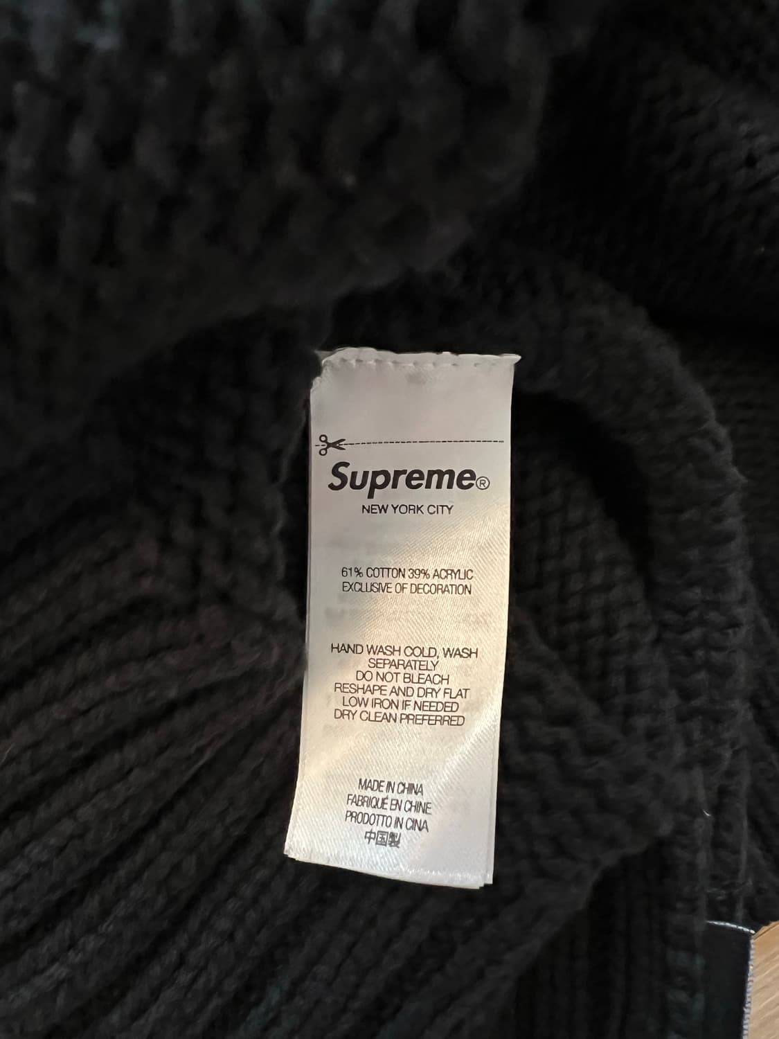 [L] 새상품 슈프림 25ss 토널 아플리케 스웨터 블랙 상품이미지6