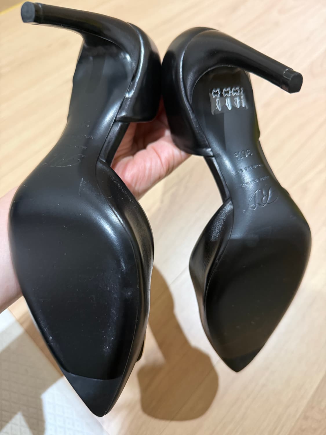 로저비비에 블랙 힐  상품이미지4