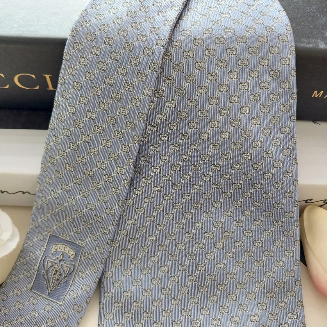 구찌 실크 라이트 블루 GG 자카드 넥타이 9.7cm B등급 K1379
 상품이미지3