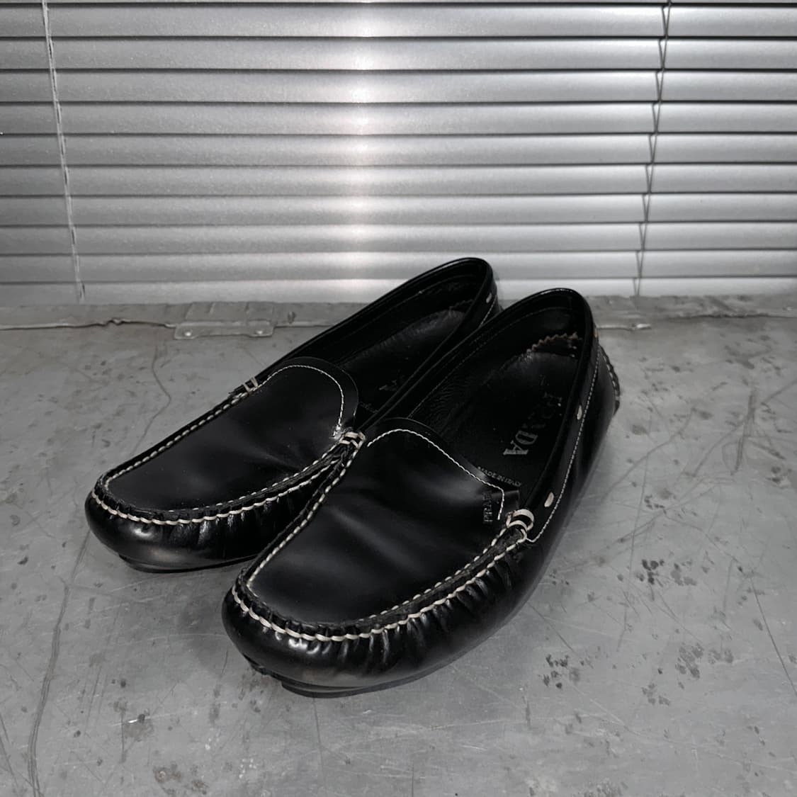 00s 빈티지 프라다 스포츠 스티치 로퍼 상품이미지2