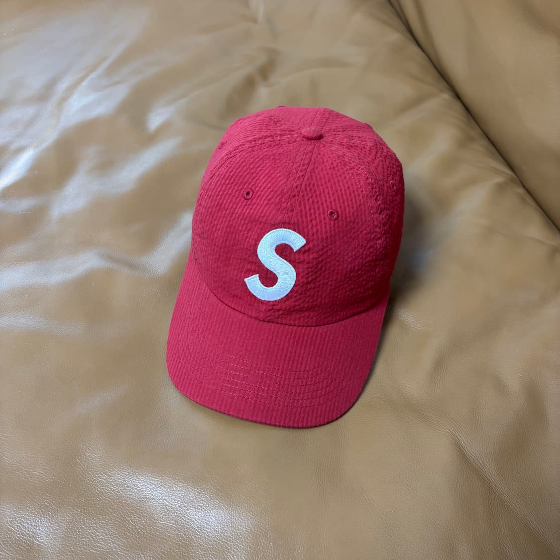 슈프림 S로고 6패널 볼캡 모자 24ss 시어서커 레드 상품이미지1