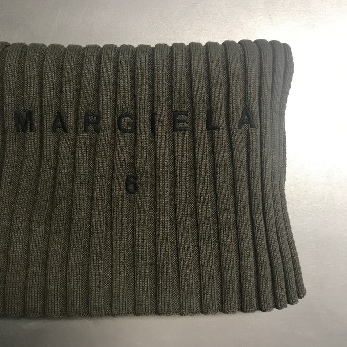 MM6 마르지엘라 머플러 카키 상품이미지2