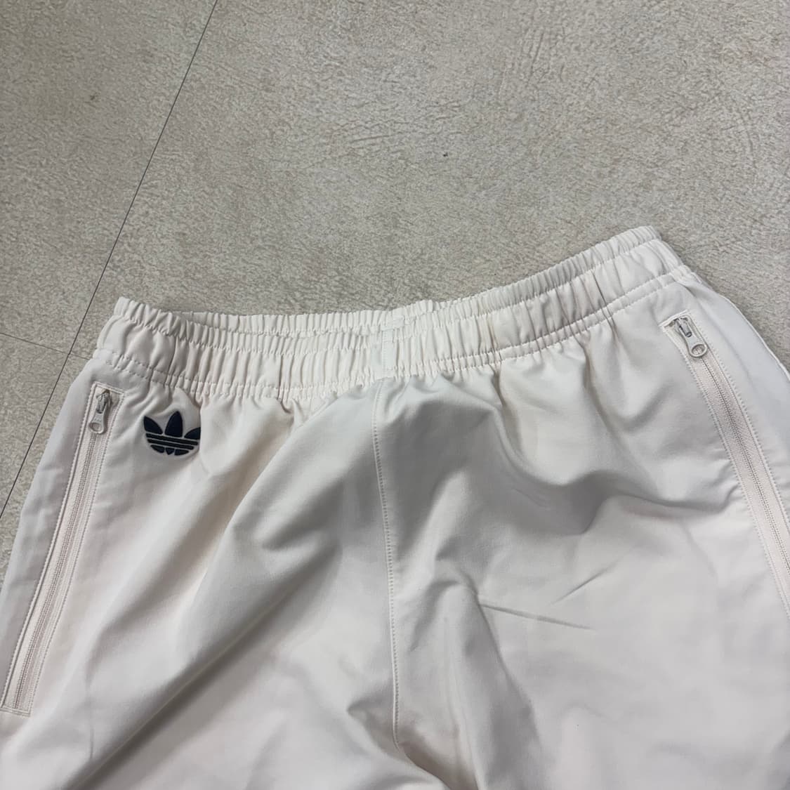 아디다스 오리지널 화이트 삼선 트랙팬츠 상품이미지2