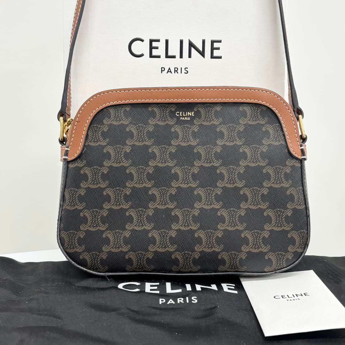 [OS]셀린느 트리옹프 카메라백 상품이미지1