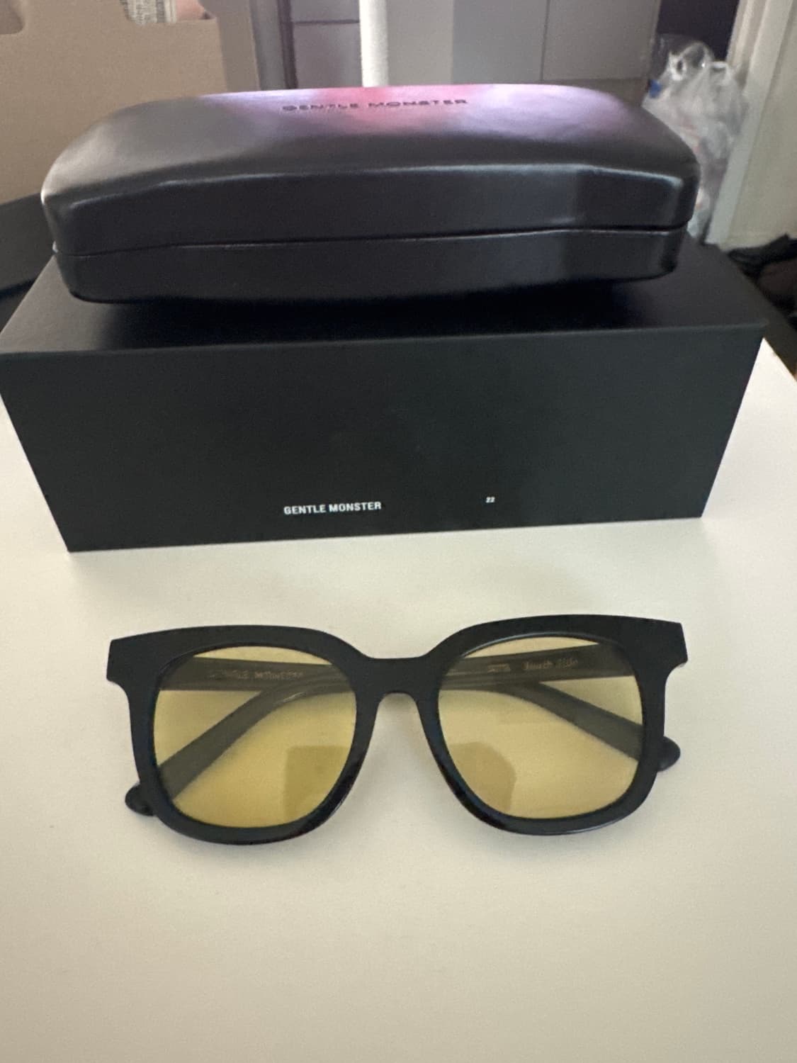 젠틀몬스터 southside/블랙/ 옐로우 틴트 상품이미지1
