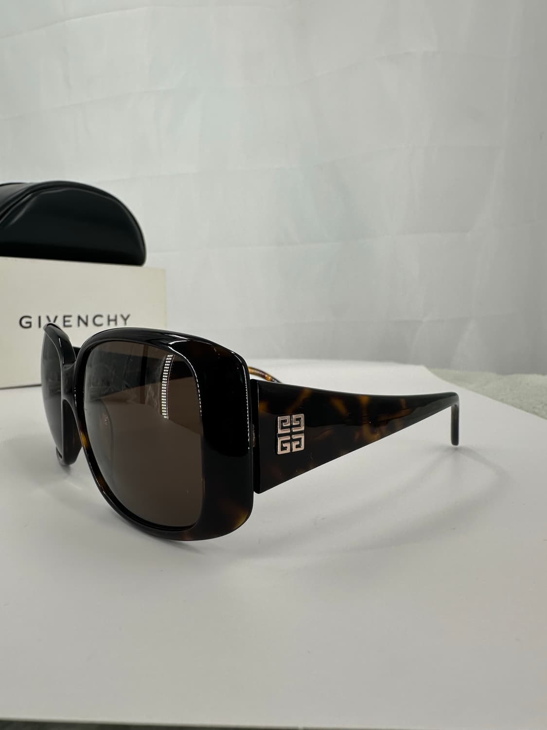 [새상품 무료배송] 정품 지방시 Made in Italy 선글라스 상품이미지1