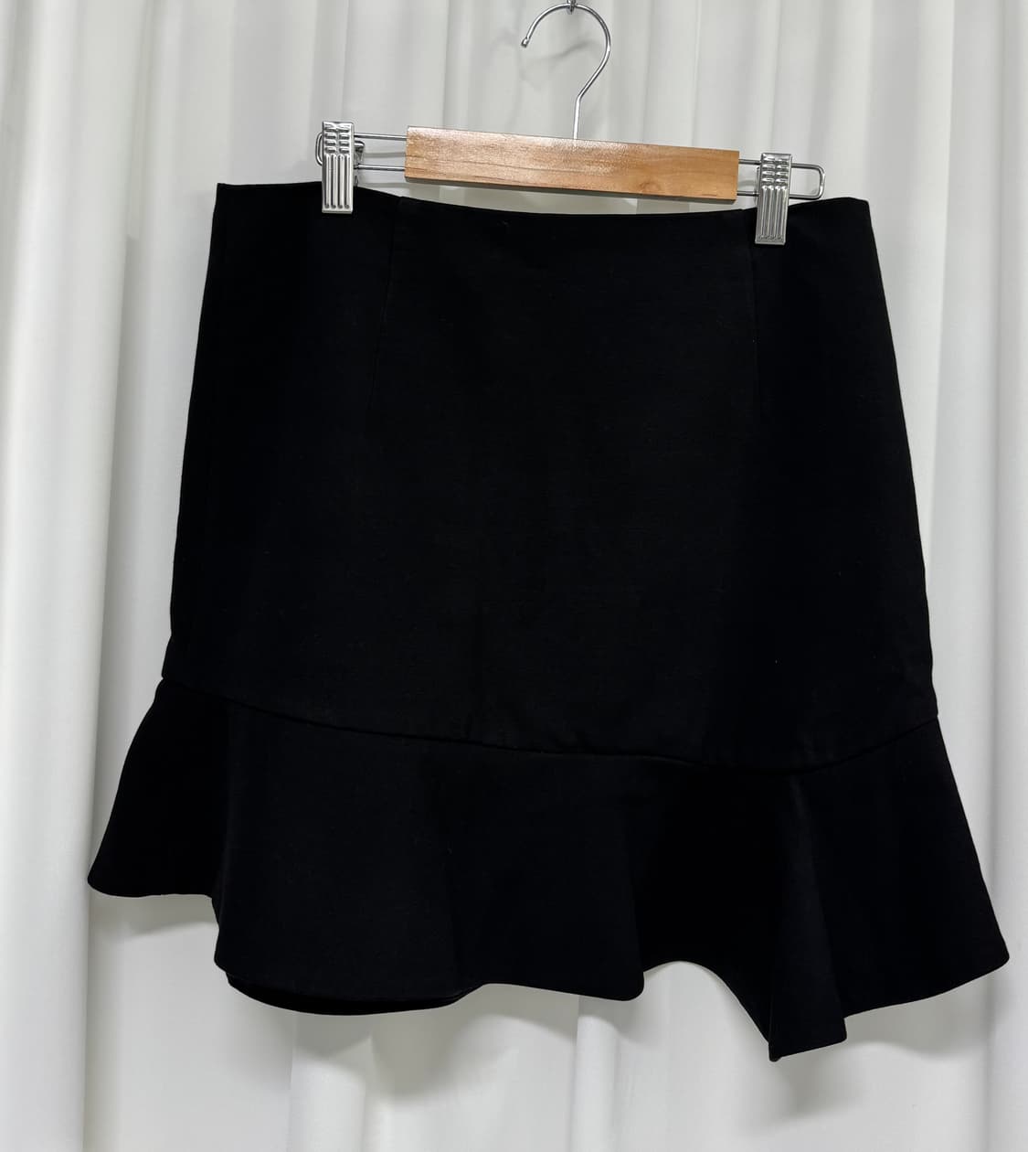 Zara 블랙 프릴 미니 스커트  상품이미지3