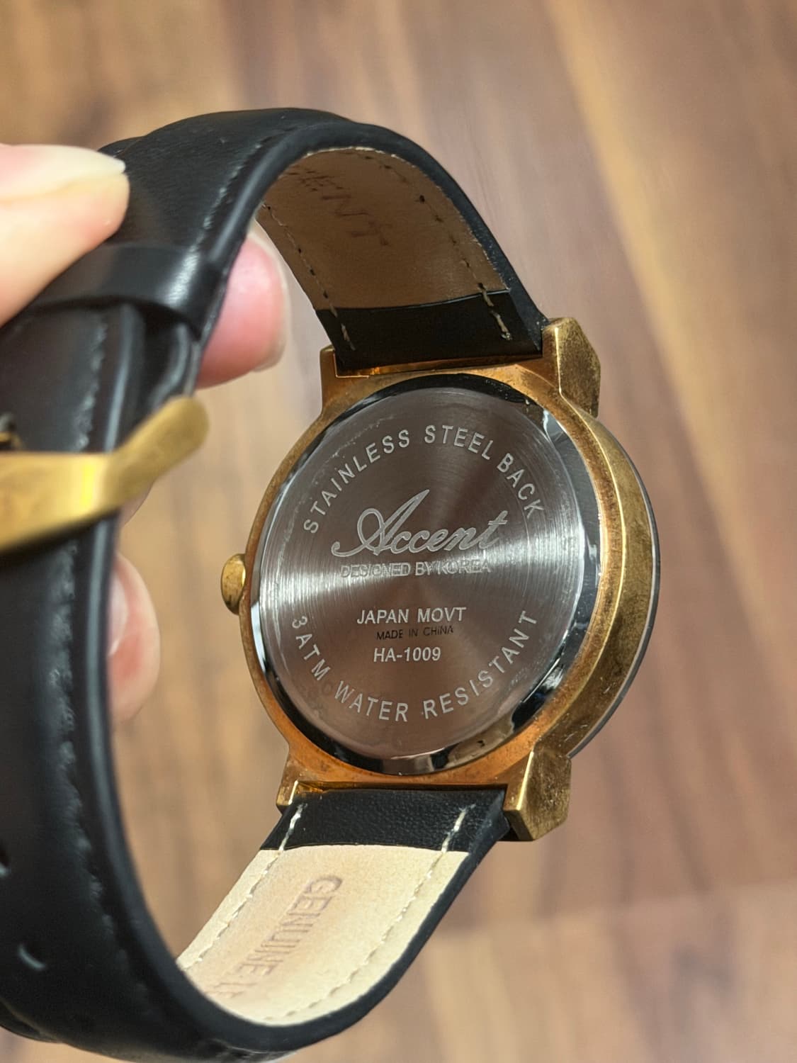 액센트 가죽 시계 상품이미지3