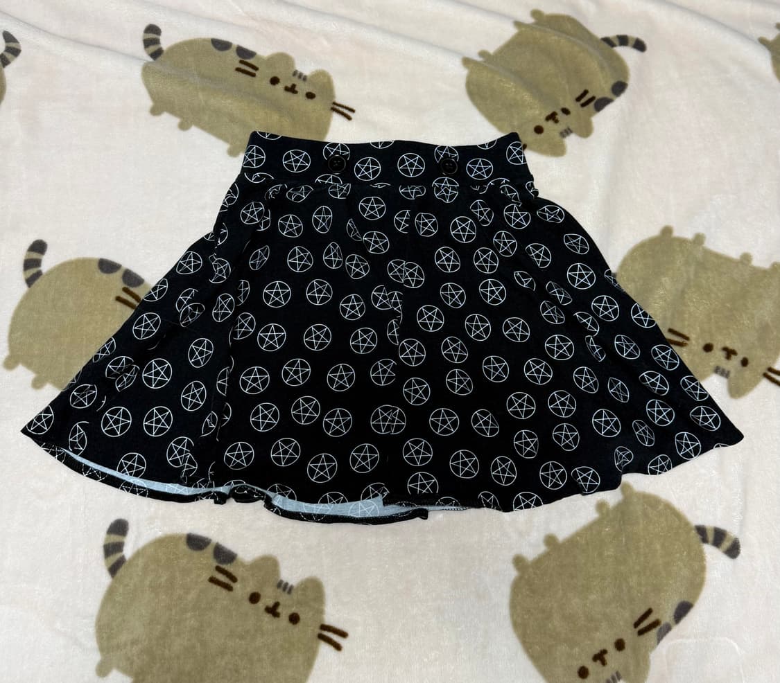 펜타그램 플레어 치마 상품이미지1