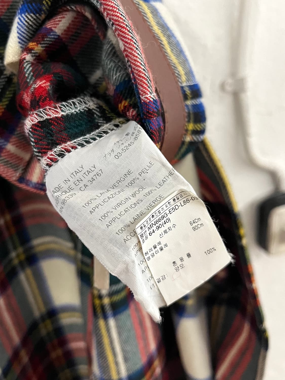 미우미우 레더 벨트 스트랩 플리츠 스커트 상품이미지3