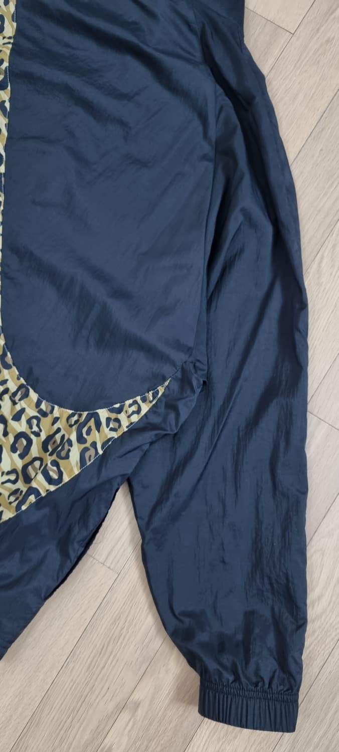 나이키 애니멀 프린트 스우시 바람막이 XL _ 여성 상품이미지8