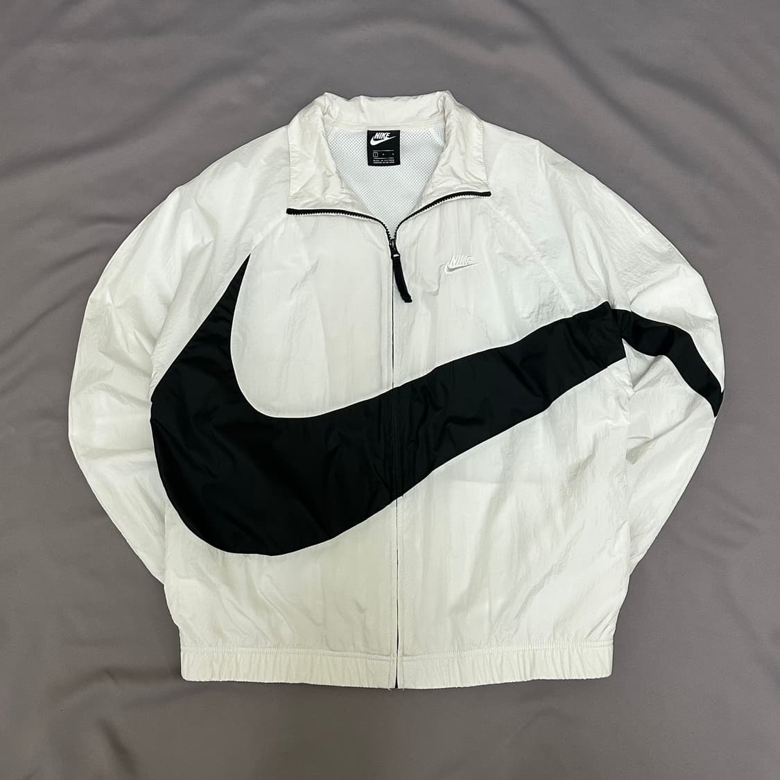나이키 올드스쿨 빅스우시 화이트 바람막이 L 상품이미지2