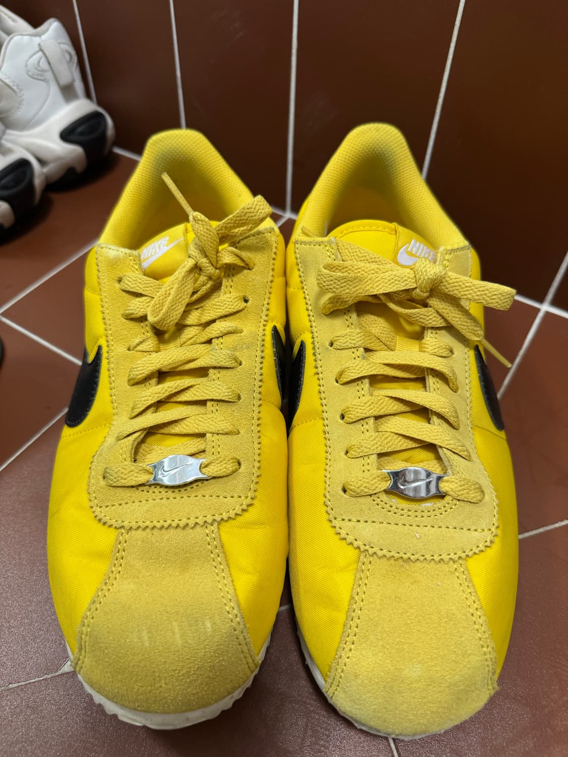 나이키 코르테즈 비비드 설퍼 280 상품이미지4