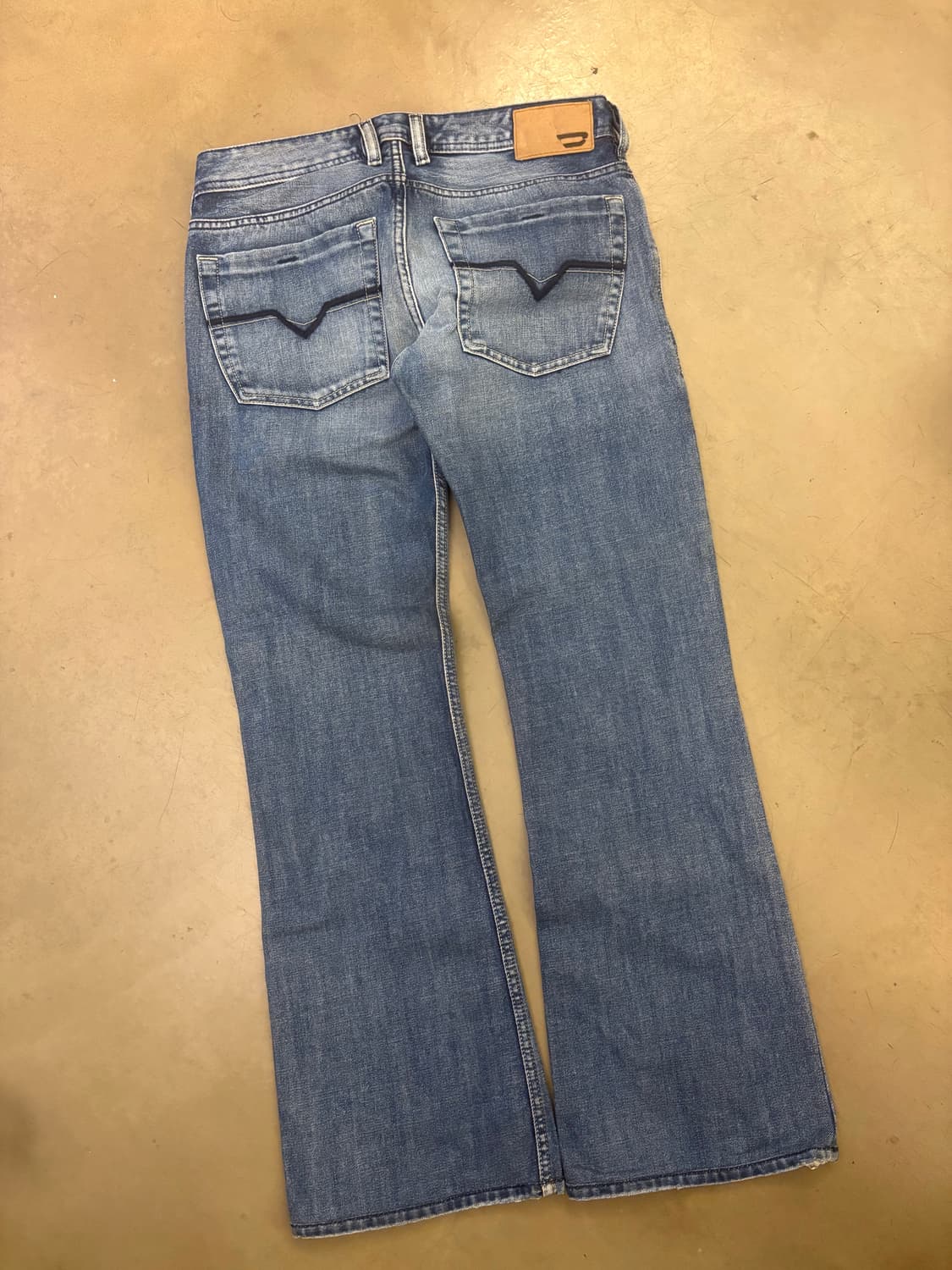 디젤 부츠컷 워싱 데님 상품이미지2