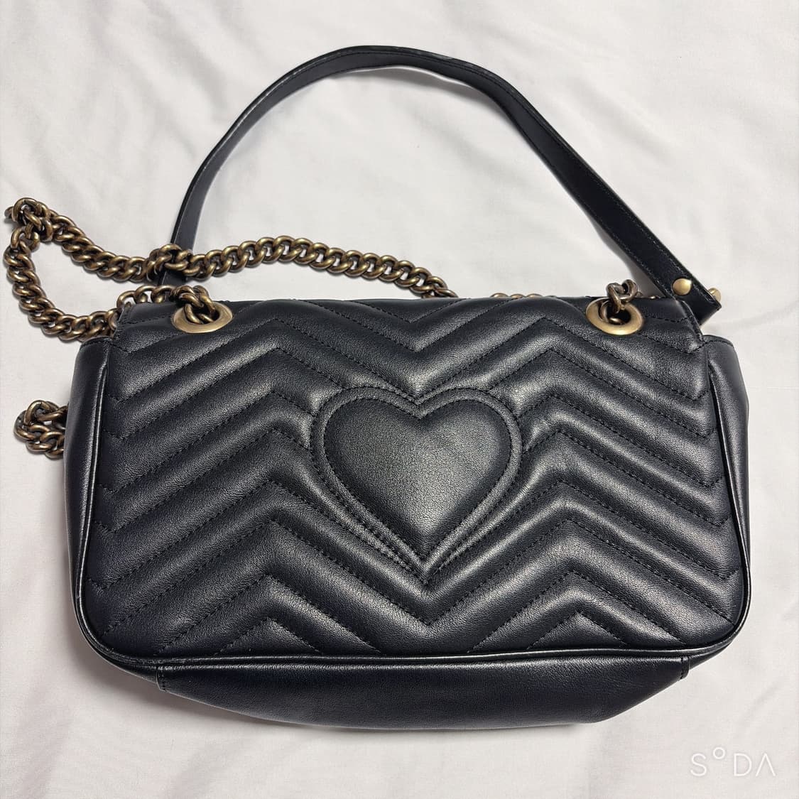 구찌 마틀라세 블랙 미니백 체인 크로스백 상품이미지4