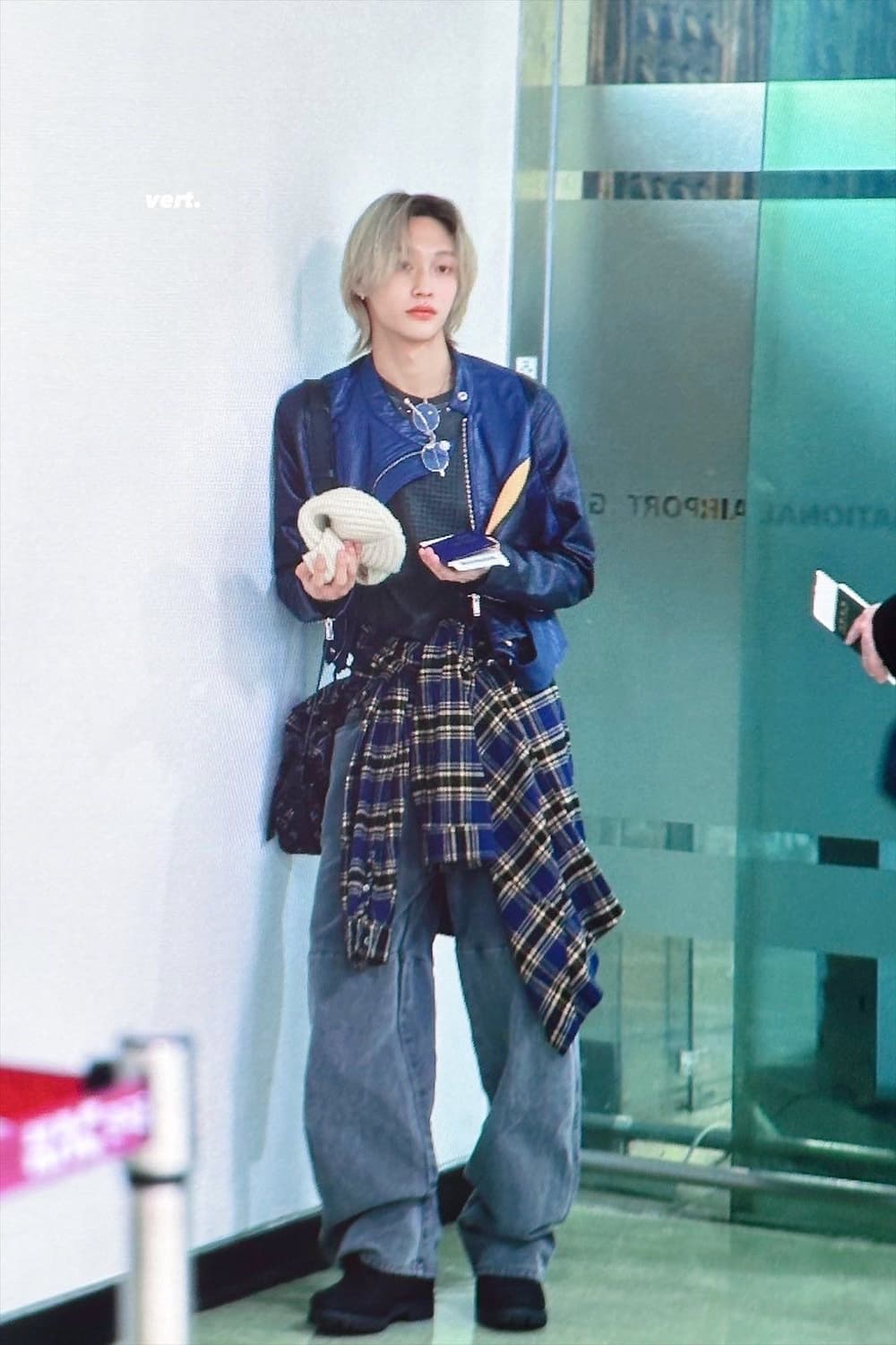 새상품) 라이즈 원빈 착용 급처 써저리 커브 레더 자켓 블루 s사이즈 상품이미지4