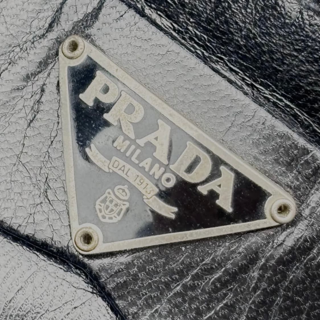 프라다 37.5 삼각 로고 플랫 로퍼 . 초콜릿 상품이미지2